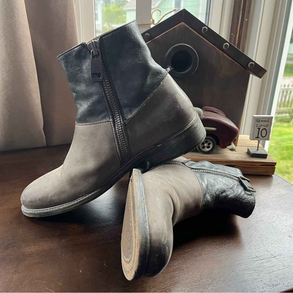 John Fluevog, Holden Distressed Ankle Boot
